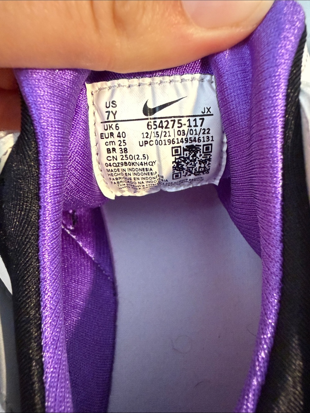 Nike White Black Purple Athletic Sneakers Size 7Y - Picture 2 of 6